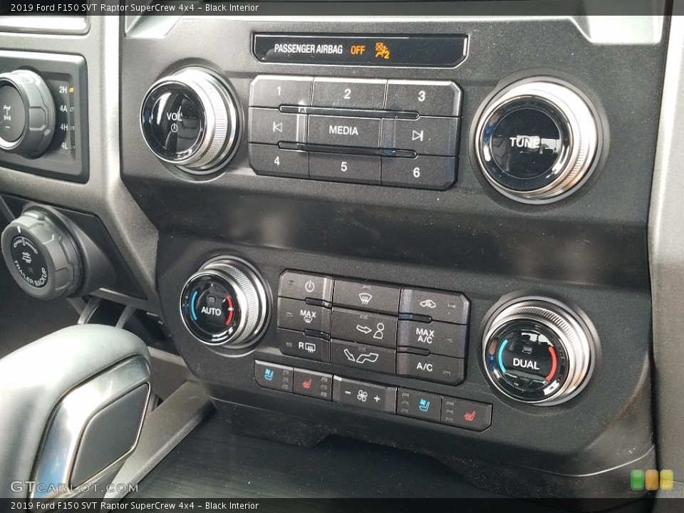 Black Interior Controls for the 2019 Ford F150 SVT Raptor SuperCrew 4x4 #131685001