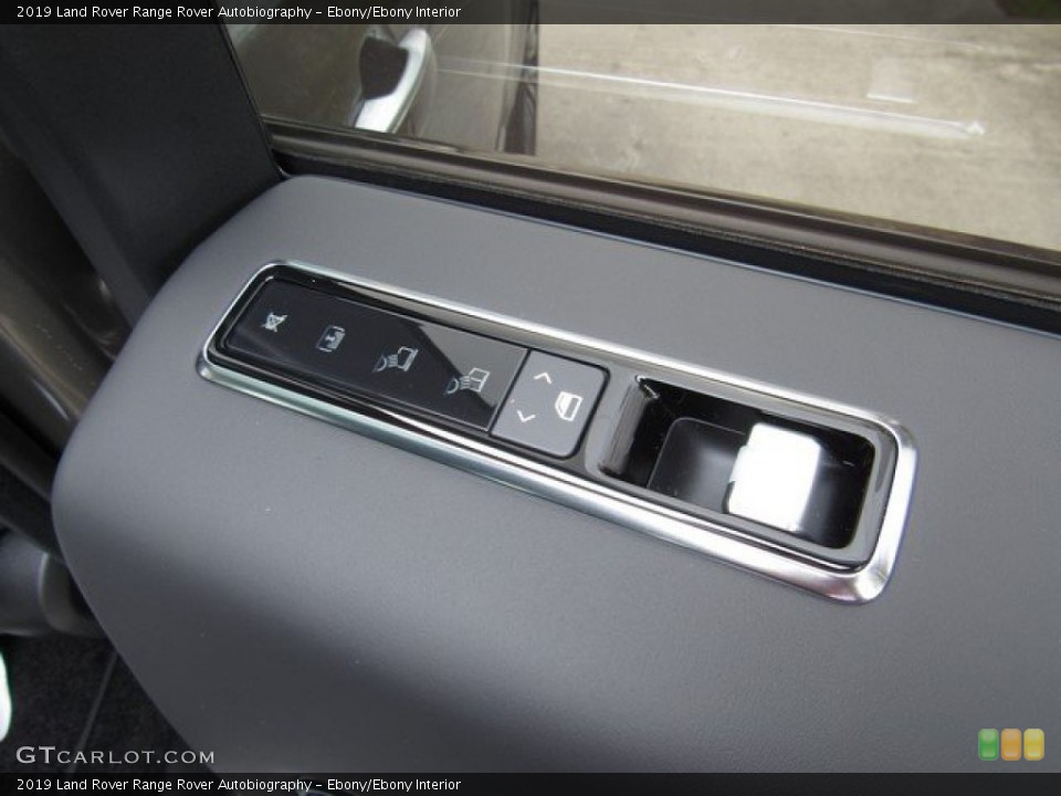 Ebony/Ebony Interior Controls for the 2019 Land Rover Range Rover Autobiography #131729120