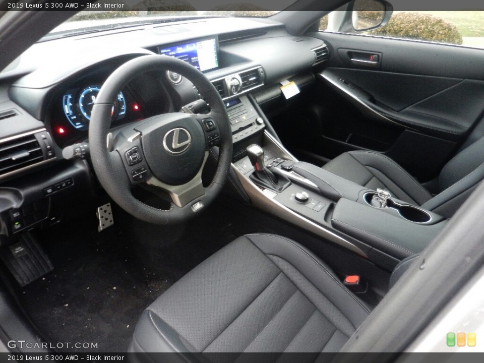 Black Interior Photo for the 2019 Lexus IS 300 AWD #131735446