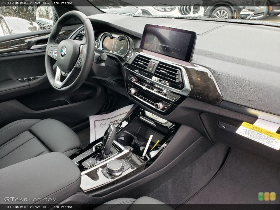 Black Interior Controls for the 2019 BMW X3 xDrive30i #131760949