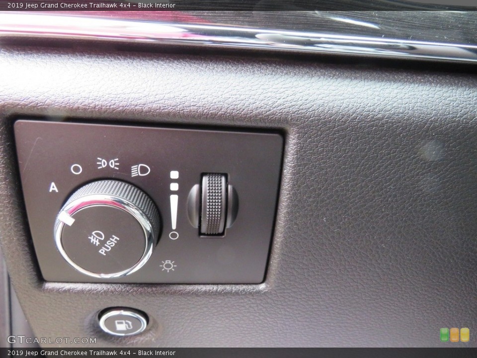 Black Interior Controls for the 2019 Jeep Grand Cherokee Trailhawk 4x4 #131767328
