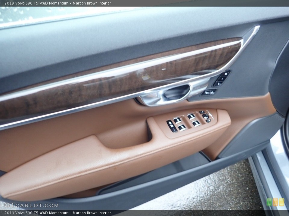 Maroon Brown Interior Door Panel for the 2019 Volvo S90 T5 AWD Momentum #131771987