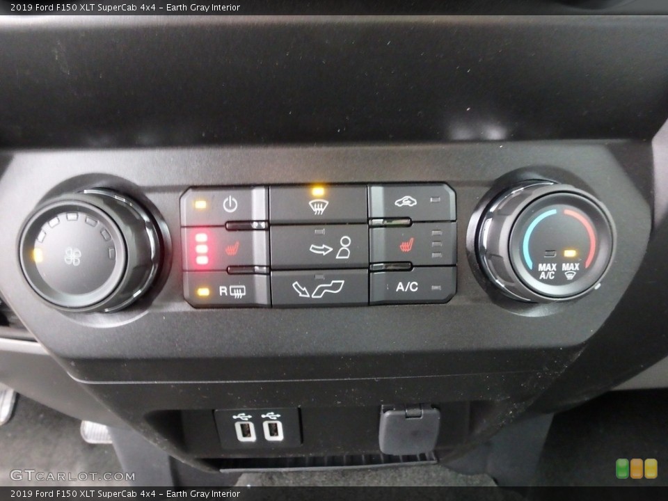 Earth Gray Interior Controls for the 2019 Ford F150 XLT SuperCab 4x4 #131776769