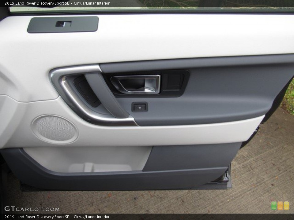 Cirrus/Lunar Interior Door Panel for the 2019 Land Rover Discovery Sport SE #131796314