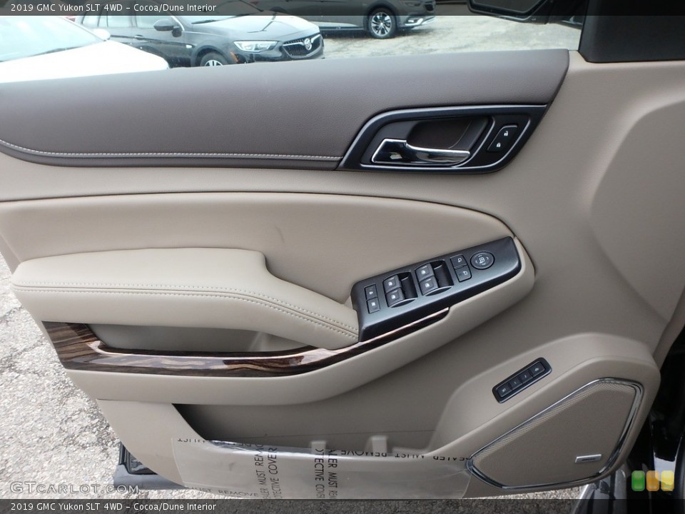 Cocoa/Dune Interior Door Panel for the 2019 GMC Yukon SLT 4WD #131837673