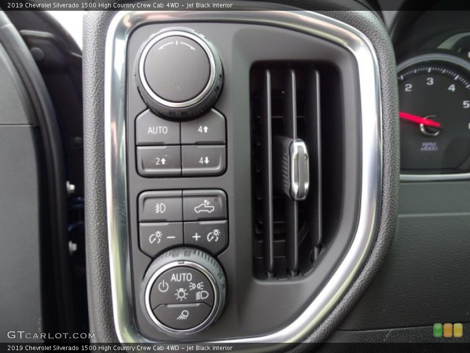 Jet Black Interior Controls for the 2019 Chevrolet Silverado 1500 High Country Crew Cab 4WD #131898995