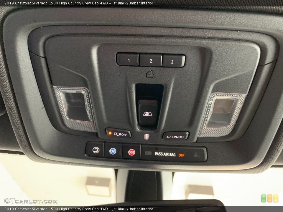 Jet Black/Umber Interior Controls for the 2019 Chevrolet Silverado 1500 High Country Crew Cab 4WD #131982036