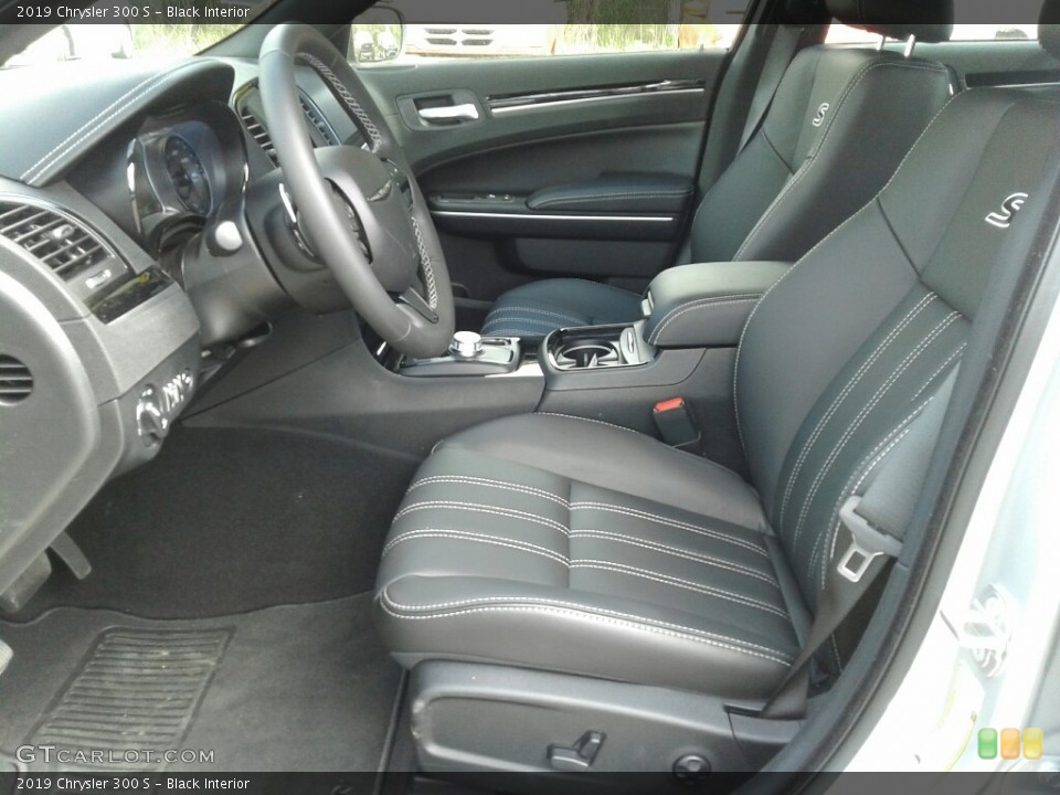 Black Interior Front Seat for the 2019 Chrysler 300 S #132010877