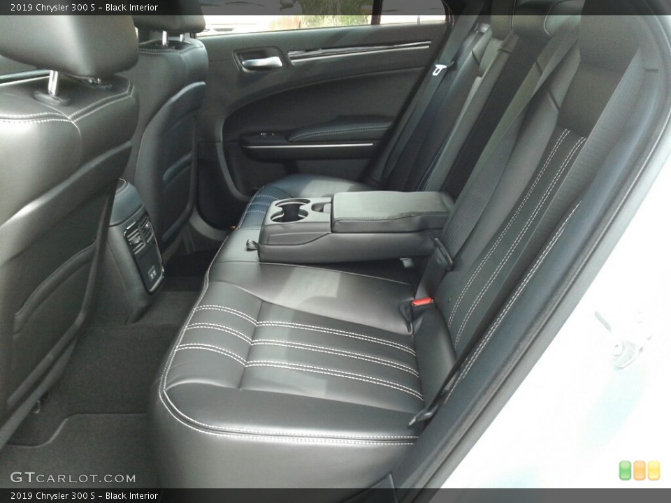 Black Interior Rear Seat for the 2019 Chrysler 300 S #132010892