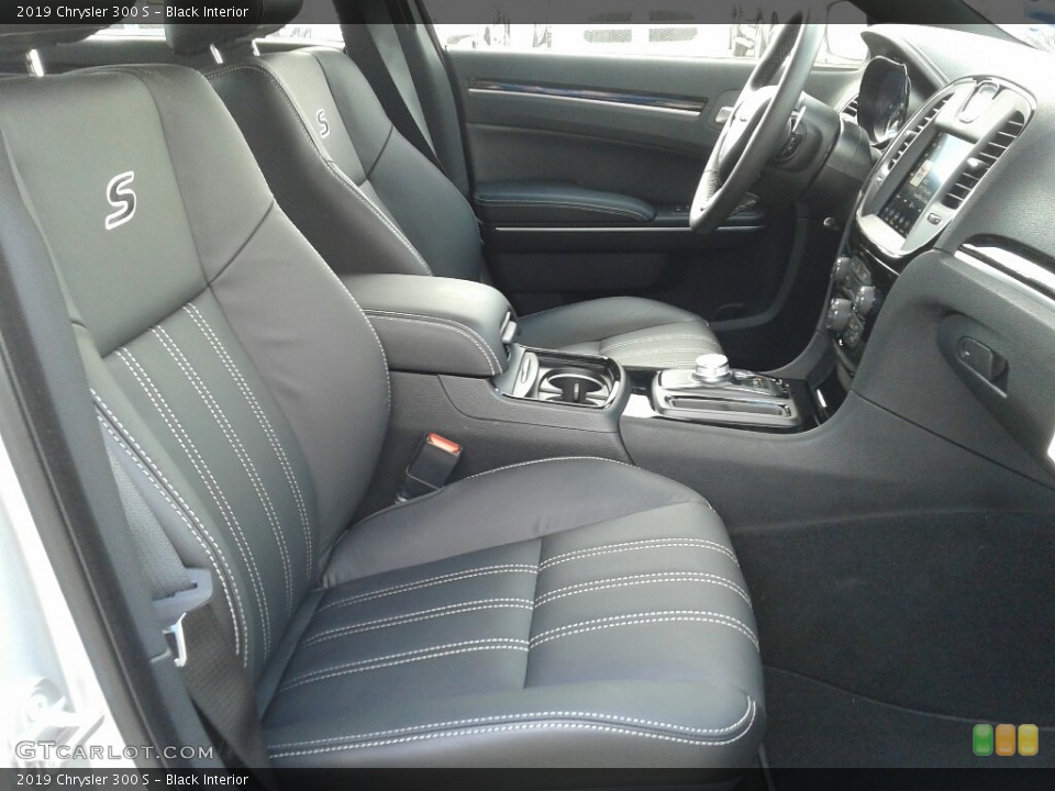 Black Interior Front Seat for the 2019 Chrysler 300 S #132010916