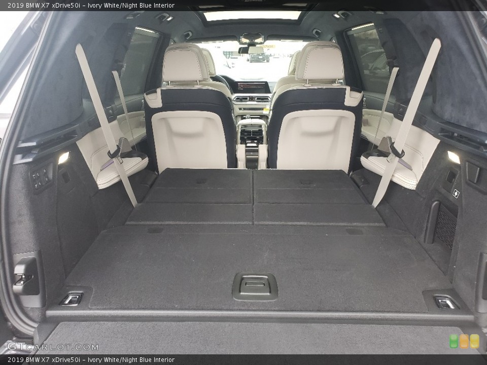 Ivory White/Night Blue Interior Trunk for the 2019 BMW X7 xDrive50i #132121082
