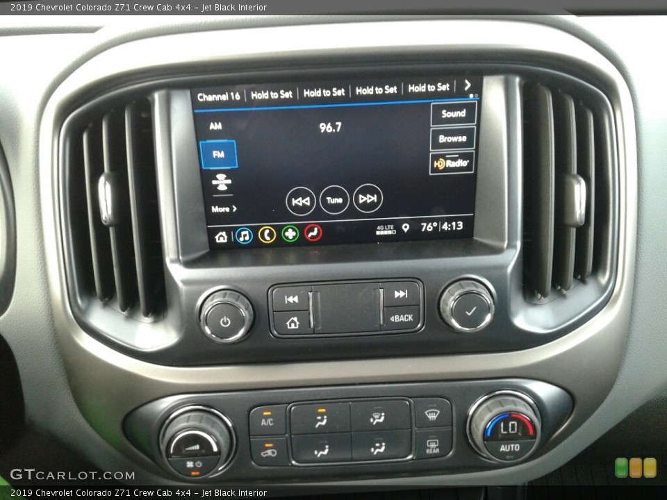 Jet Black Interior Controls for the 2019 Chevrolet Colorado Z71 Crew Cab 4x4 #132164445