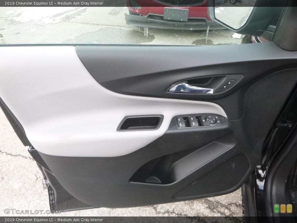 Medium Ash Gray Interior Door Panel for the 2019 Chevrolet Equinox LS #132239941