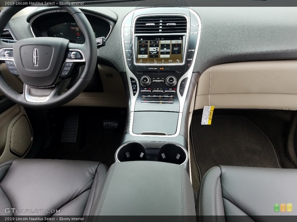 Ebony Interior Dashboard for the 2019 Lincoln Nautilus Select #132340517