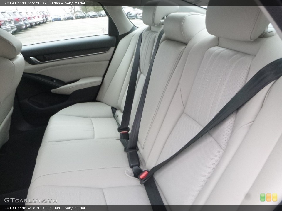 Ivory Interior Rear Seat for the 2019 Honda Accord EX-L Sedan #132423063