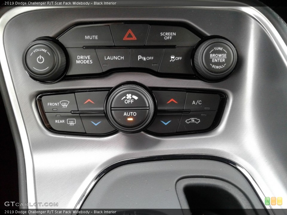 Black Interior Controls for the 2019 Dodge Challenger R/T Scat Pack Widebody #132530302