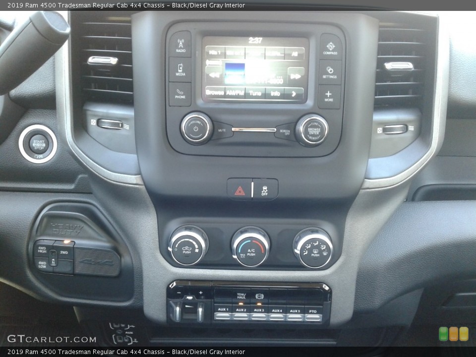 Black/Diesel Gray Interior Controls for the 2019 Ram 4500 Tradesman Regular Cab 4x4 Chassis #132568068