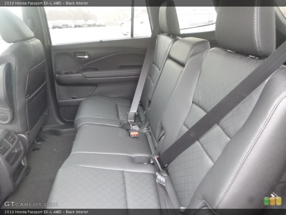 Black Interior Rear Seat for the 2019 Honda Passport EX-L AWD #132583039
