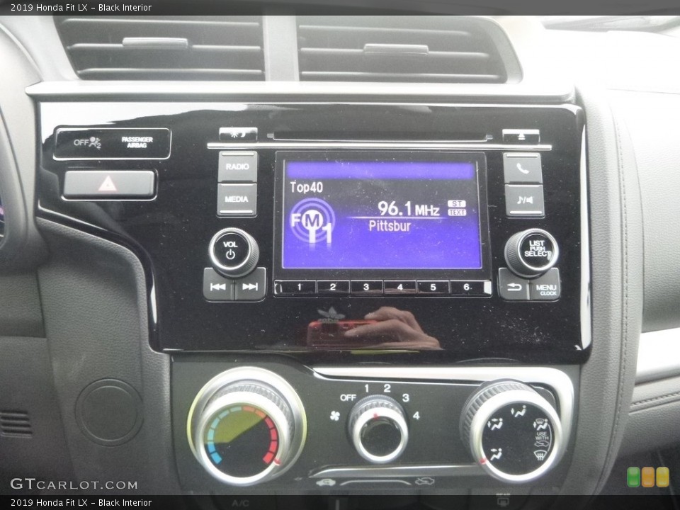 Black Interior Controls for the 2019 Honda Fit LX #132603052