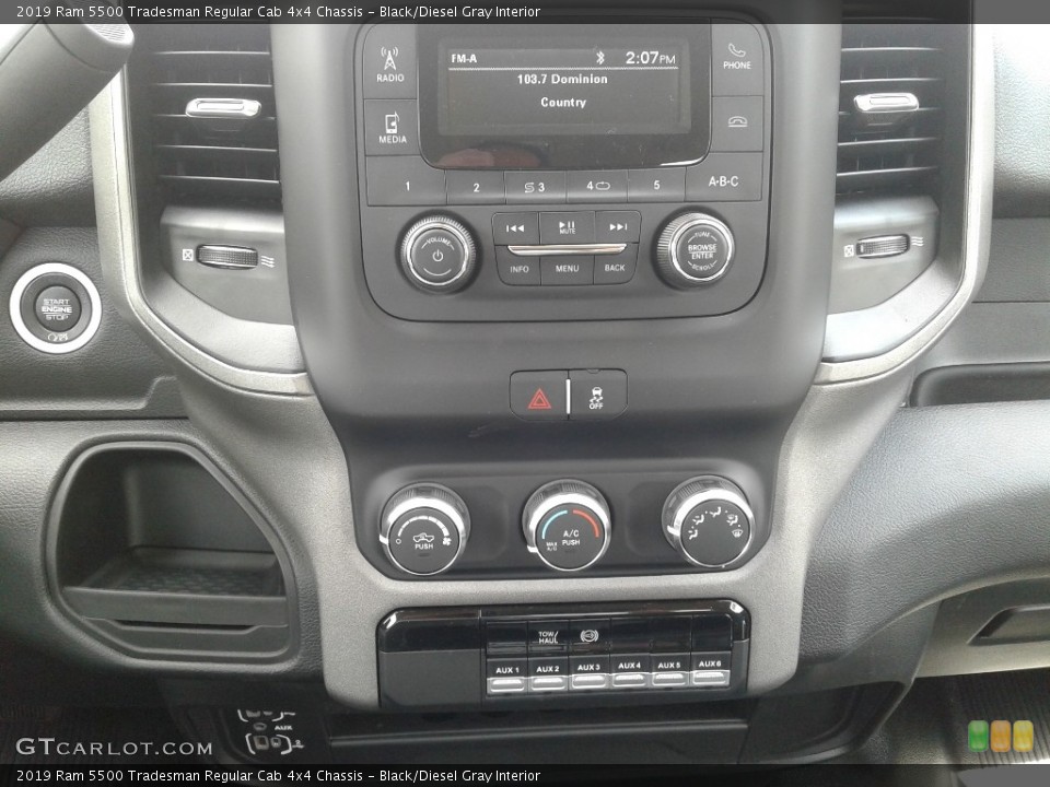 Black/Diesel Gray Interior Controls for the 2019 Ram 5500 Tradesman Regular Cab 4x4 Chassis #132613874