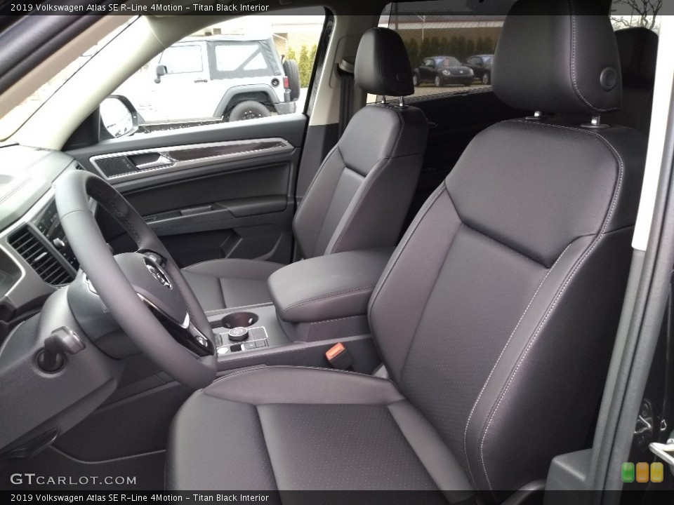 Titan Black Interior Photo for the 2019 Volkswagen Atlas SE R-Line 4Motion #132615320