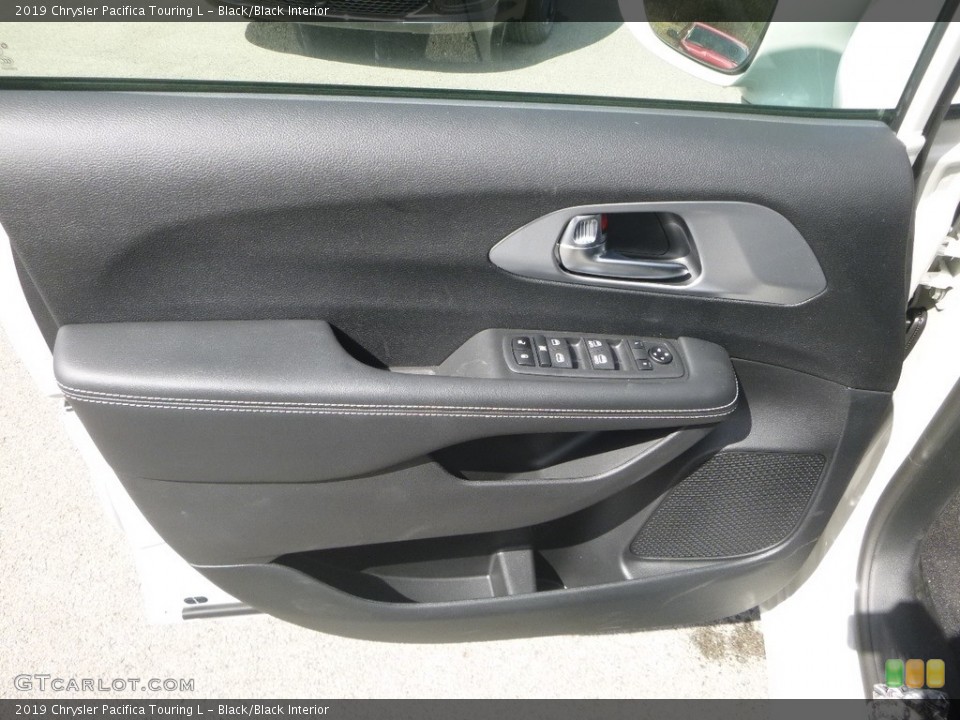 Black/Black Interior Door Panel for the 2019 Chrysler Pacifica Touring L #132648391