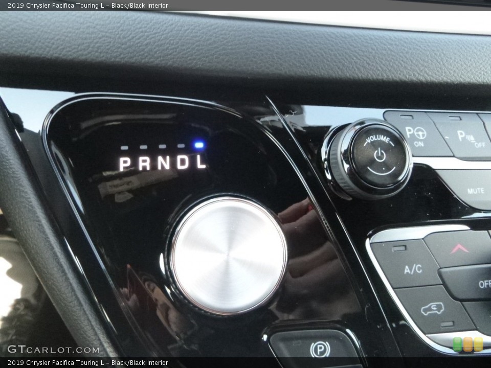 Black/Black Interior Transmission for the 2019 Chrysler Pacifica Touring L #132648472