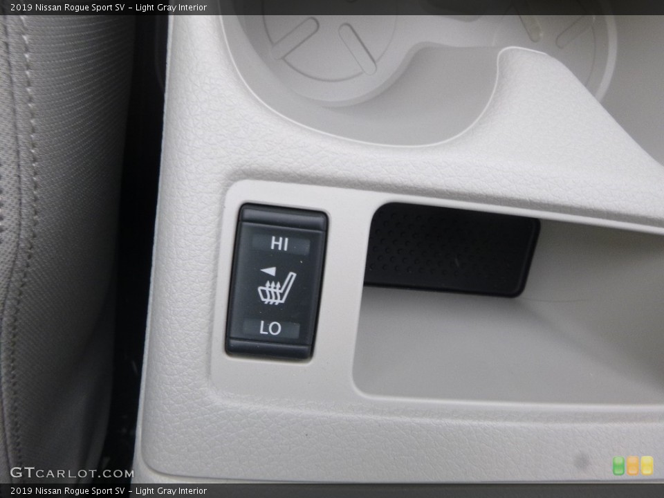 Light Gray Interior Controls for the 2019 Nissan Rogue Sport SV #132663138