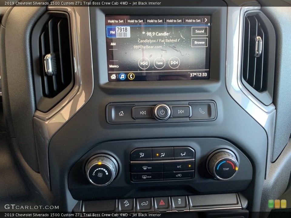 Jet Black Interior Controls for the 2019 Chevrolet Silverado 1500 Custom Z71 Trail Boss Crew Cab 4WD #132679575