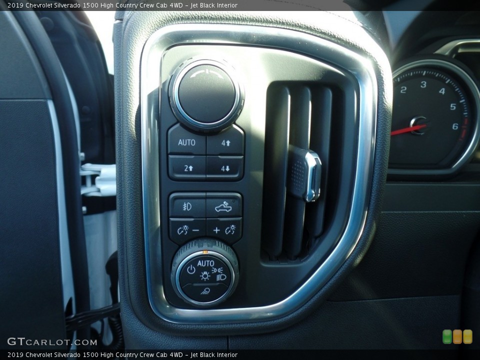 Jet Black Interior Controls for the 2019 Chevrolet Silverado 1500 High Country Crew Cab 4WD #132699636