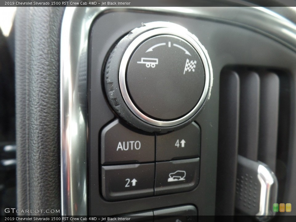 Jet Black Interior Controls for the 2019 Chevrolet Silverado 1500 RST Crew Cab 4WD #132714559