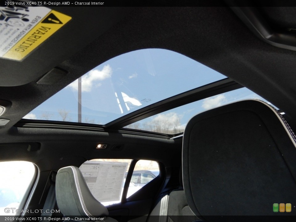 Charcoal Interior Sunroof for the 2019 Volvo XC40 T5 R-Design AWD #132717067