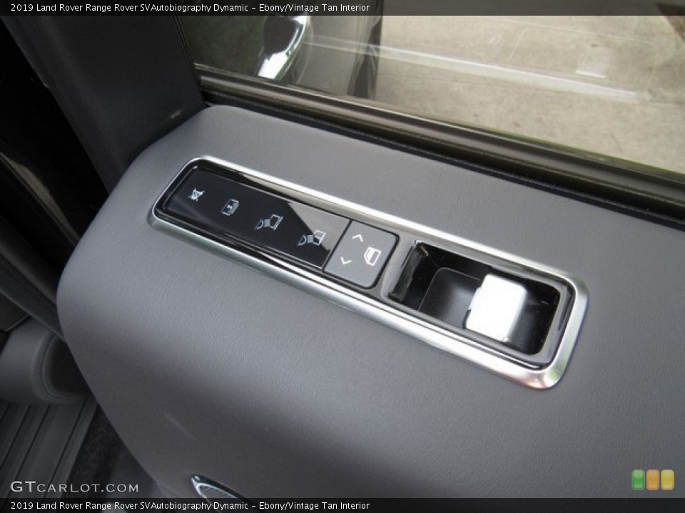 Ebony/Vintage Tan Interior Controls for the 2019 Land Rover Range Rover SVAutobiography Dynamic #132755309