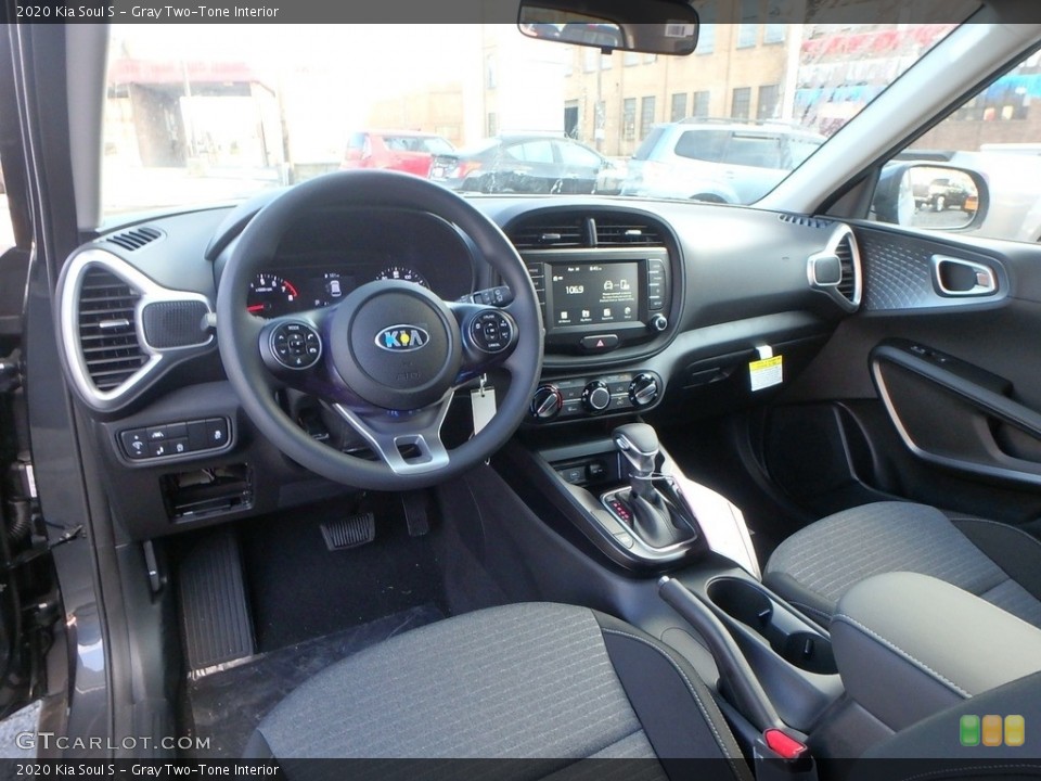 Gray Two-Tone Interior Photo for the 2020 Kia Soul S #132792572