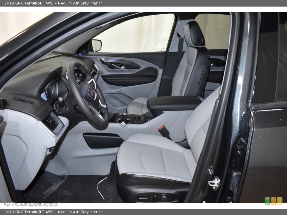 Medium Ash Gray Interior Photo for the 2019 GMC Terrain SLT AWD #132801019
