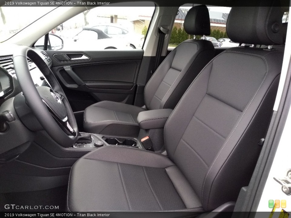 Titan Black Interior Photo for the 2019 Volkswagen Tiguan SE 4MOTION #132802520