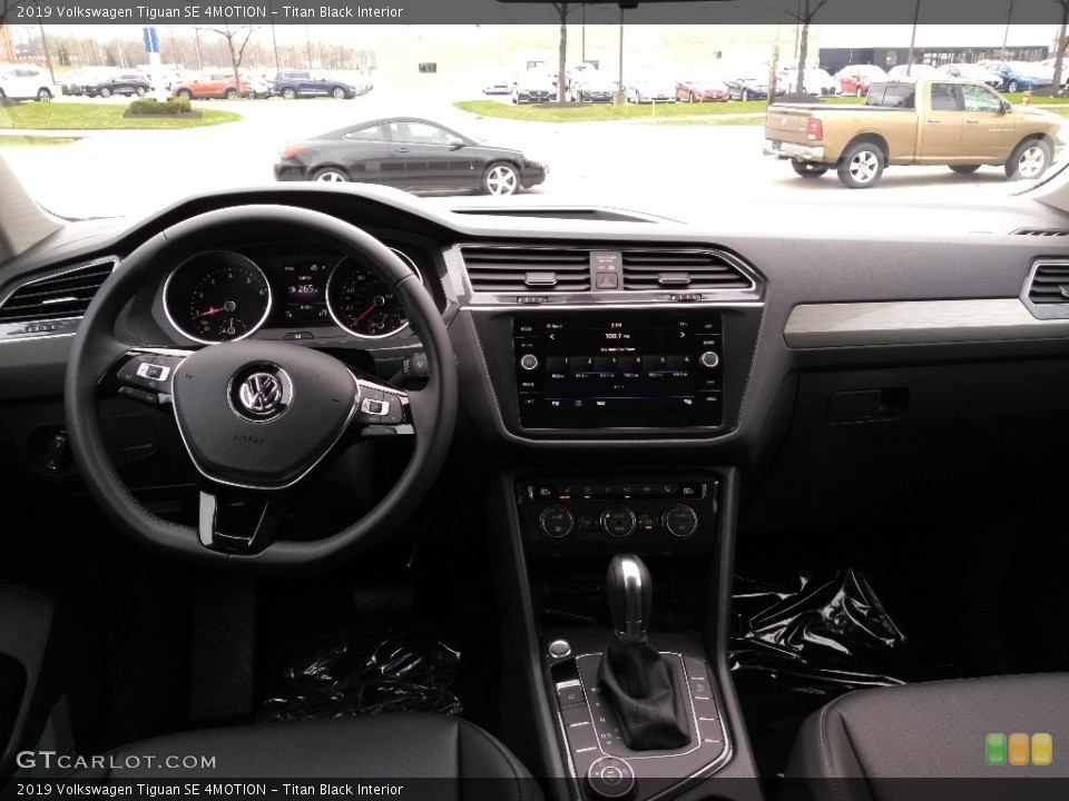 Titan Black Interior Dashboard for the 2019 Volkswagen Tiguan SE 4MOTION #132802553