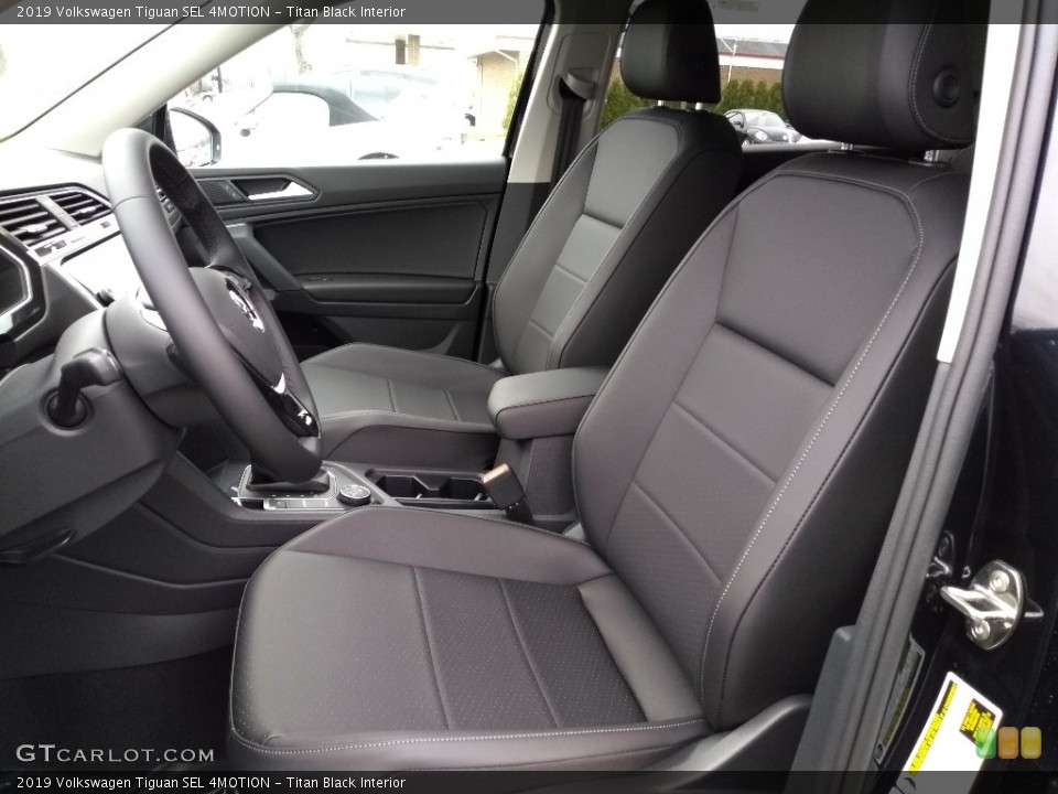 Titan Black Interior Photo for the 2019 Volkswagen Tiguan SEL 4MOTION #132802781