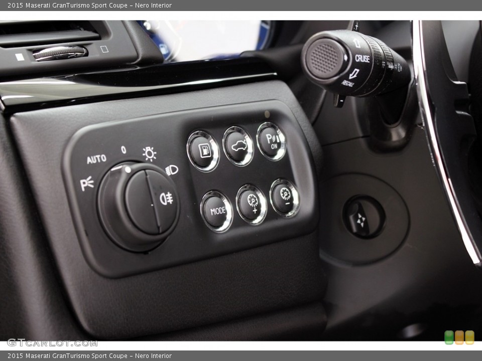 Nero Interior Controls for the 2015 Maserati GranTurismo Sport Coupe #132841545