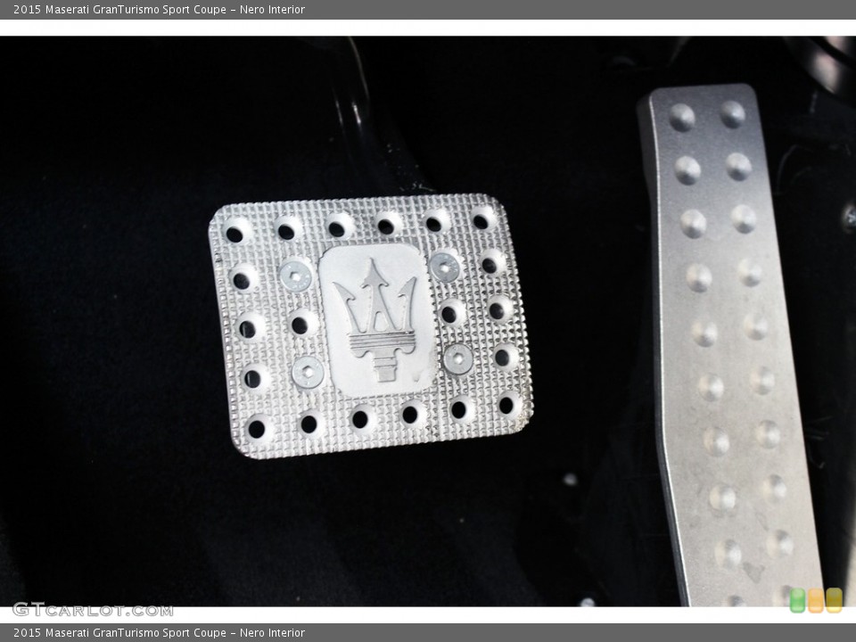 Nero Interior Controls for the 2015 Maserati GranTurismo Sport Coupe #132841617