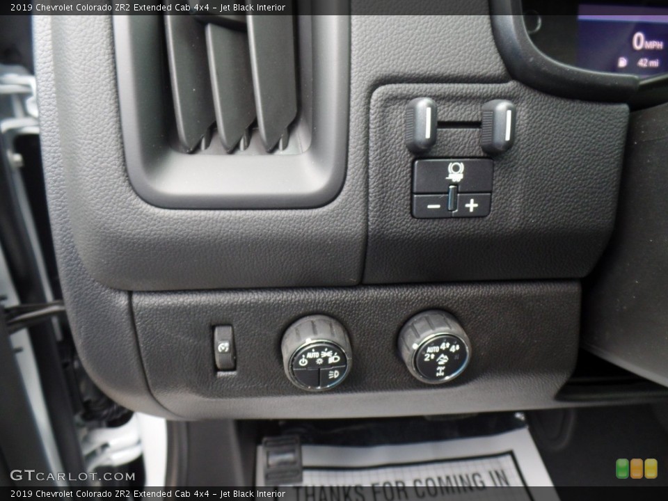 Jet Black Interior Controls for the 2019 Chevrolet Colorado ZR2 Extended Cab 4x4 #132895565