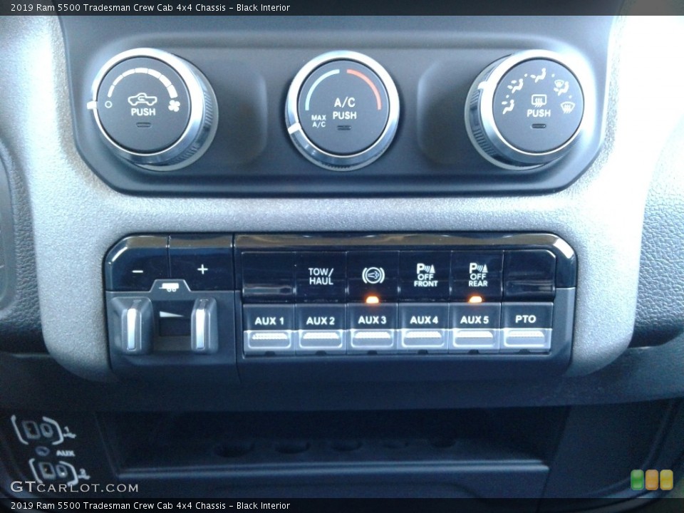 Black Interior Controls for the 2019 Ram 5500 Tradesman Crew Cab 4x4 Chassis #132911574