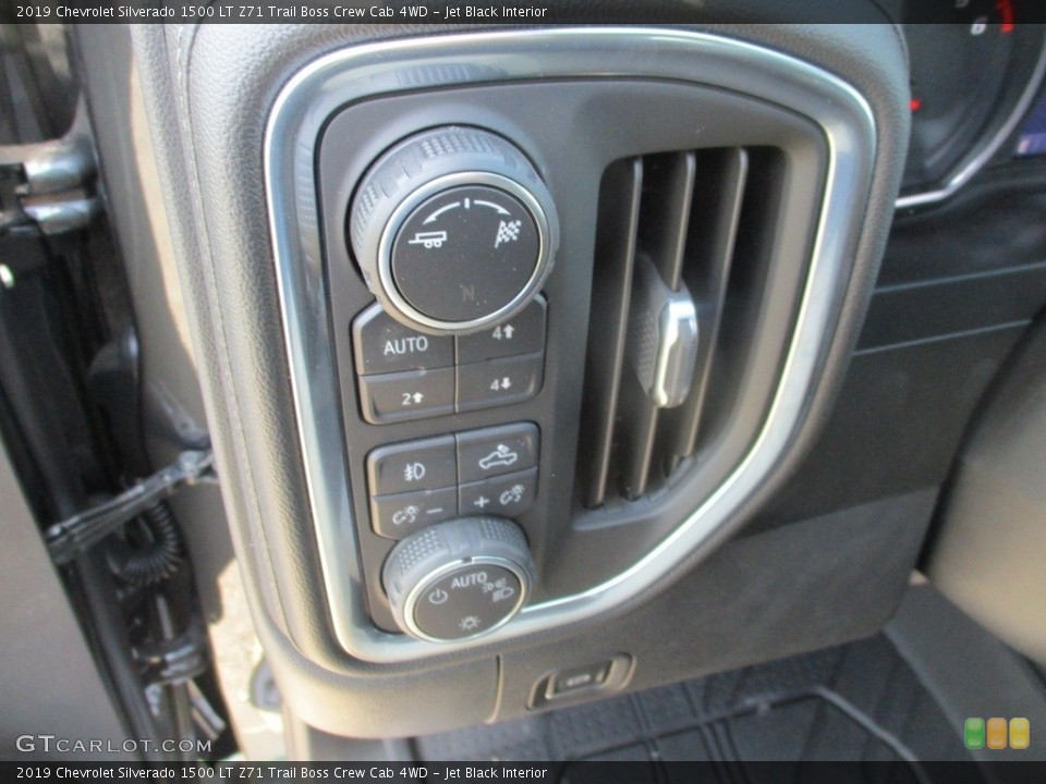 Jet Black Interior Controls for the 2019 Chevrolet Silverado 1500 LT Z71 Trail Boss Crew Cab 4WD #132945330