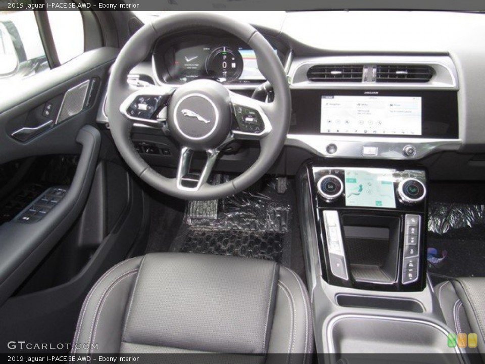 Ebony Interior Dashboard for the 2019 Jaguar I-PACE SE AWD #132959861