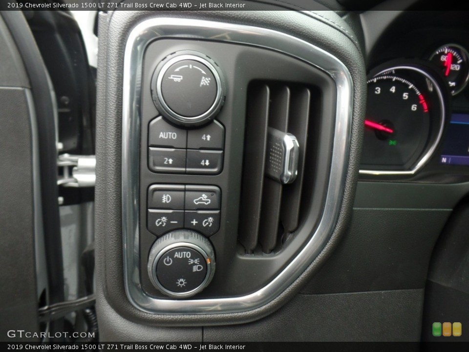 Jet Black Interior Controls for the 2019 Chevrolet Silverado 1500 LT Z71 Trail Boss Crew Cab 4WD #132986417