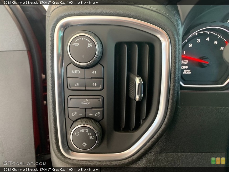 Jet Black Interior Controls for the 2019 Chevrolet Silverado 1500 LT Crew Cab 4WD #132996464