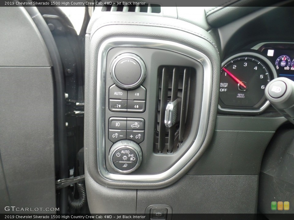 Jet Black Interior Controls for the 2019 Chevrolet Silverado 1500 High Country Crew Cab 4WD #133012289