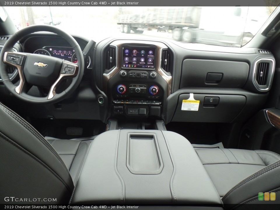 Jet Black Interior Dashboard for the 2019 Chevrolet Silverado 1500 High Country Crew Cab 4WD #133013063