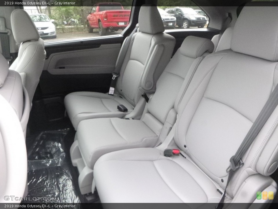 Gray Interior Rear Seat for the 2019 Honda Odyssey EX-L #133062979