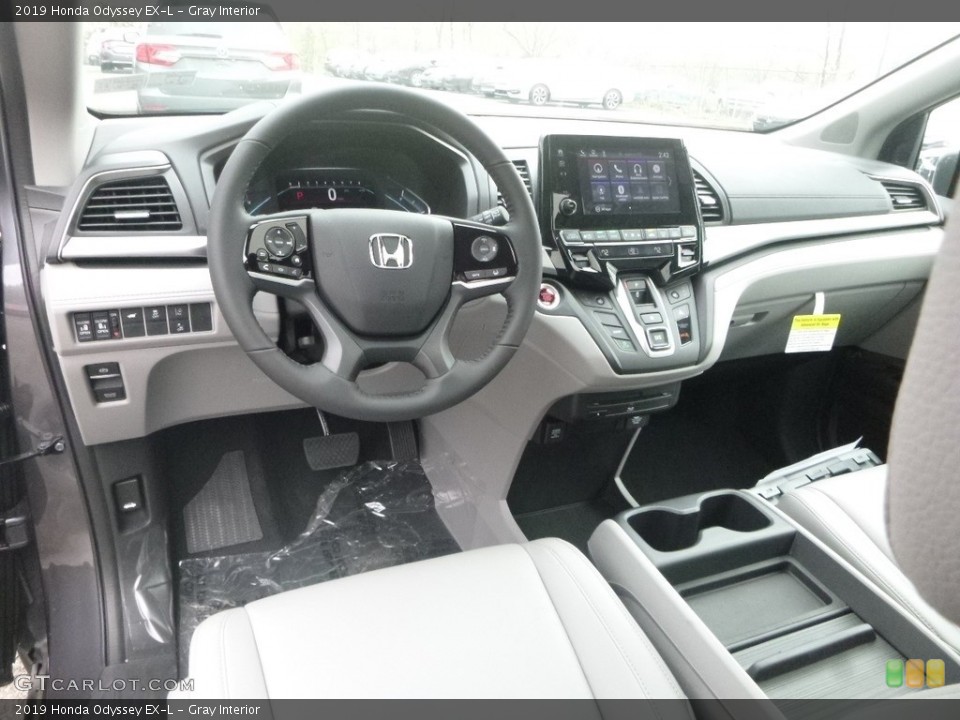 Gray Interior Dashboard for the 2019 Honda Odyssey EX-L #133063021